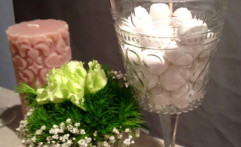 Particolare confettata calice in vetro.