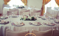 Elegantissima mise en place.