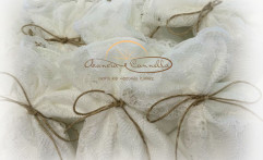 Sacchetti elegantissimi in pizzo bianco.