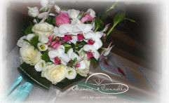 Orchidee e rose.